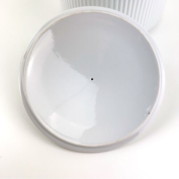 DANSK Porcelain 3 qt. ROUND COVERED CASSEROLE Bisserup White - Picture 5 of 8